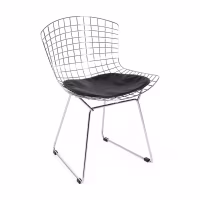 Replika krzesła Bertoia "High Quality" ze stali chromowanej autorstwa słynnego projektanta Hansa J. Wegnera