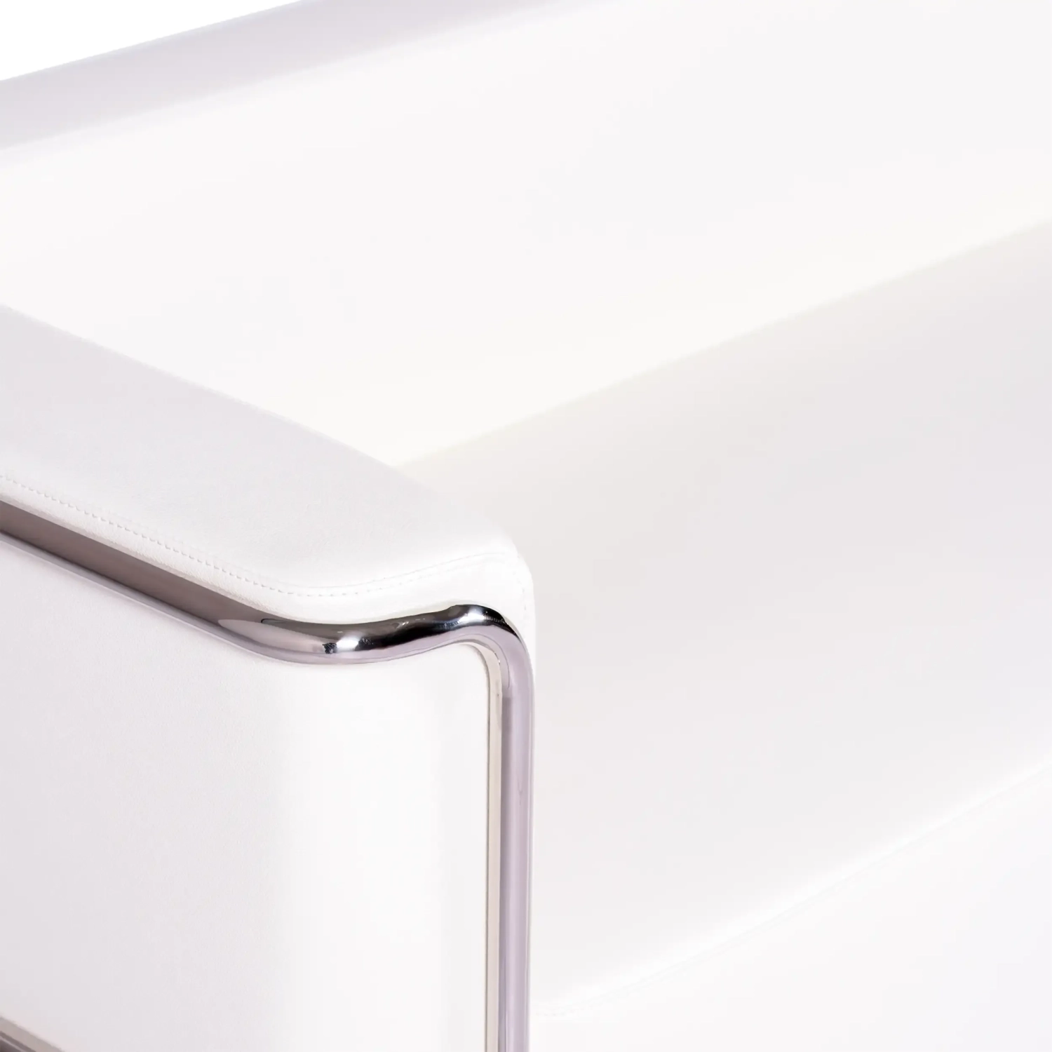 3-Sitzer Sofa Torino aus Ökoleder und verchromtem Stahl - Mobelarium