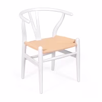 Replica della sedia Wishbone CH24 in legno colorato