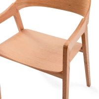 Sedia nordica in rovere con braccioli Soho | Design minimalista scandinavo