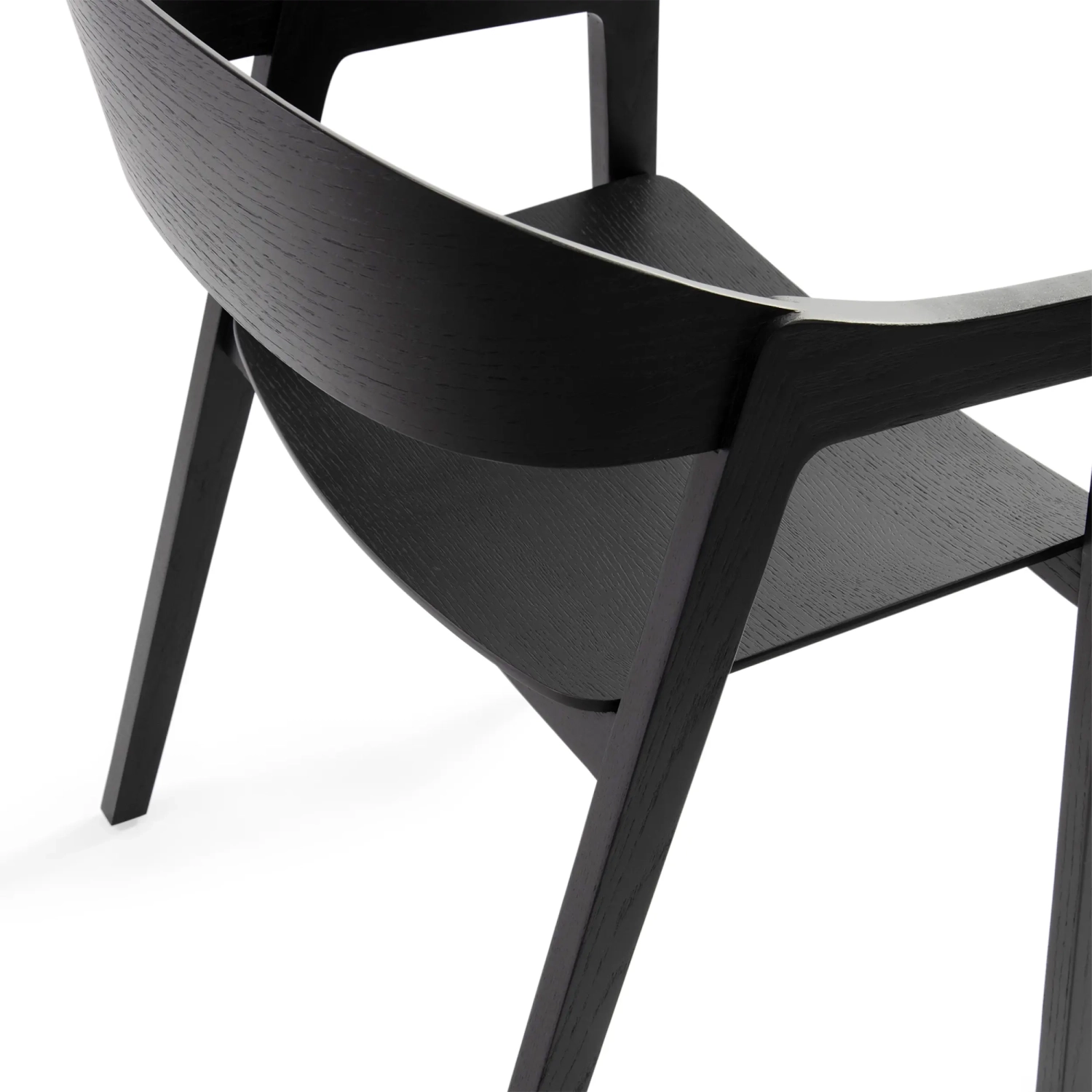 Stol i nordisk ek med armar Soho | Skandinavisk minimalistisk design