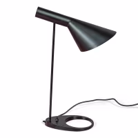 Lampada da tavolo Jhon | Design ispirato ad Arne Jacobsen in acciaio