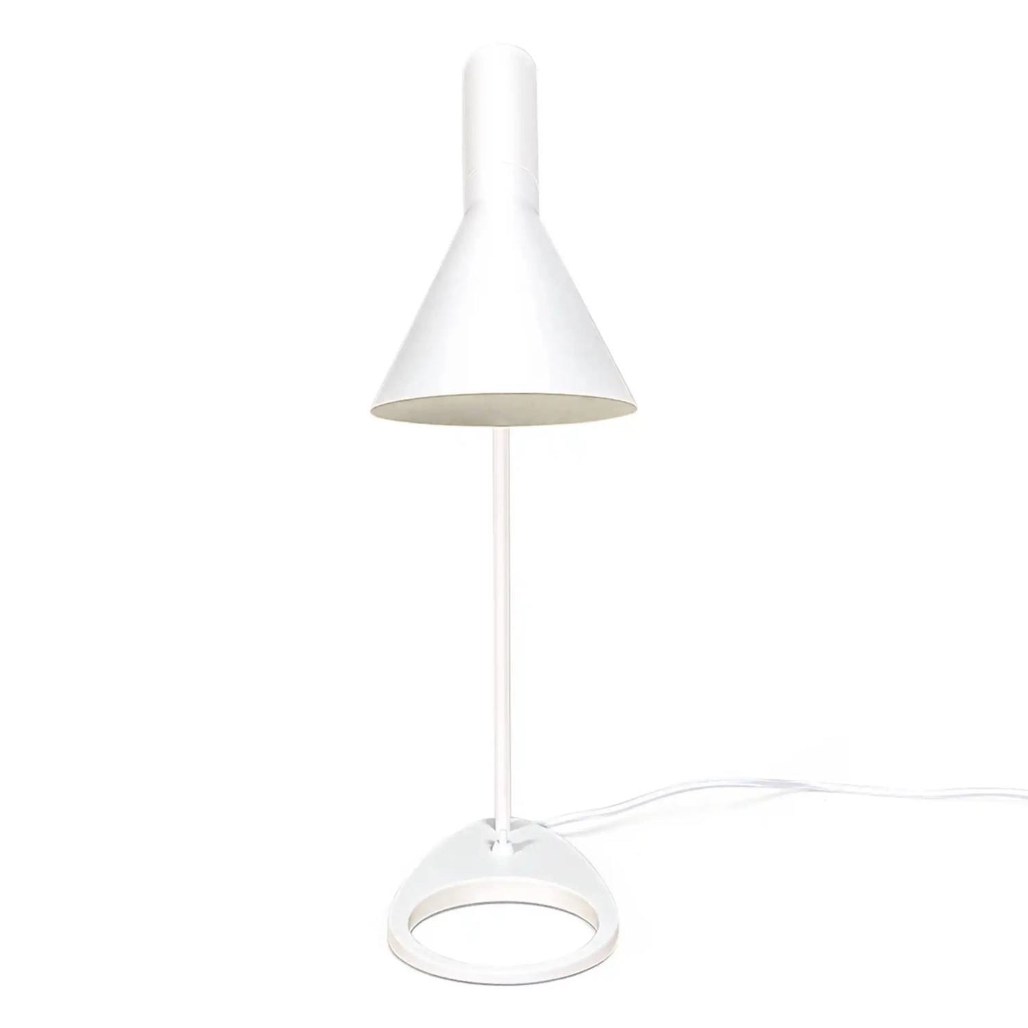 Jhon table lamp | Design inspired by Arne Jacobsen in steel