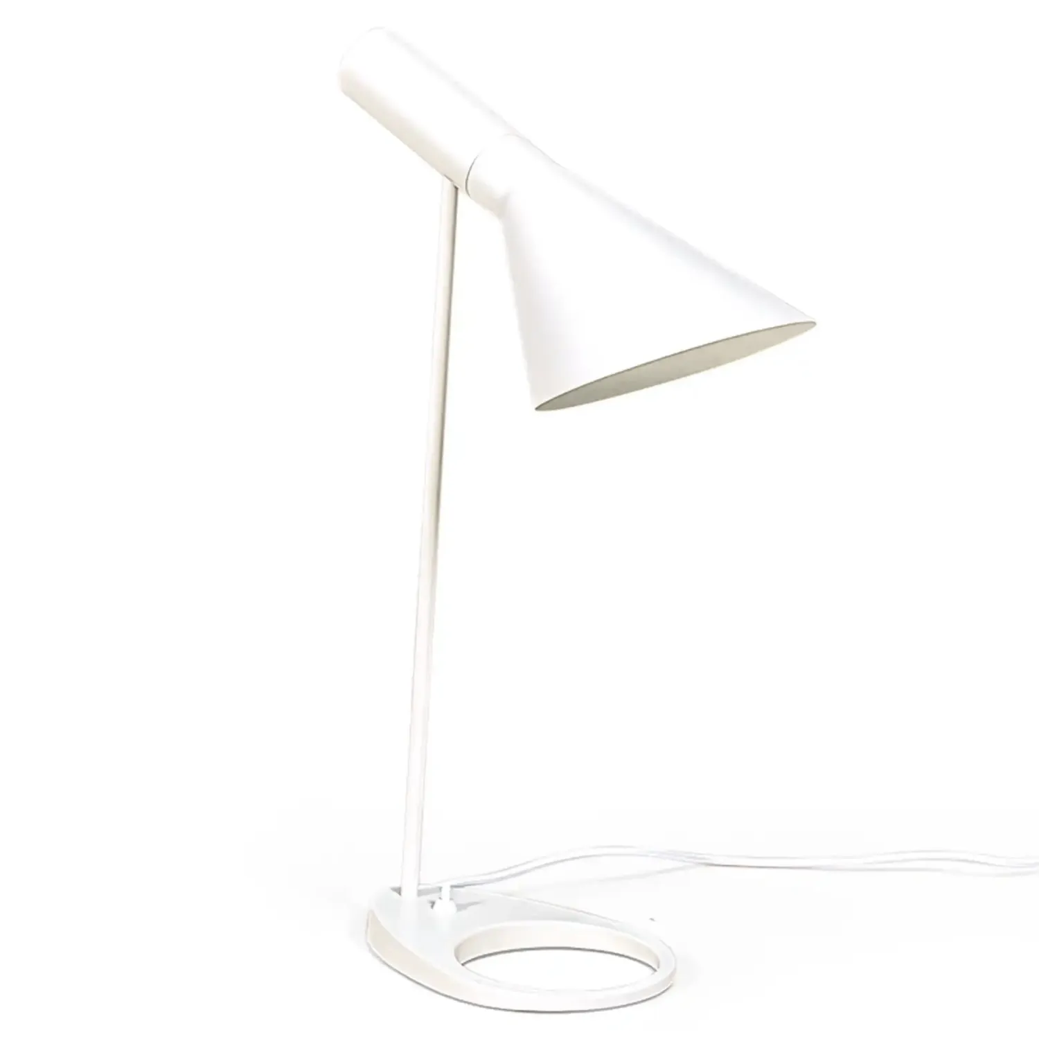Lampada da tavolo Jhon | Design ispirato ad Arne Jacobsen in acciaio