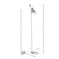Jhon golvlampa i stål med Arne Jacobsen-inspirerad design
