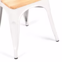 Sedia impilabile Bistro | Acciaio opaco e legno massiccio, stile industriale