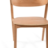 Sedia da pranzo in frassino naturale Notorius | Design elegante scandinavo