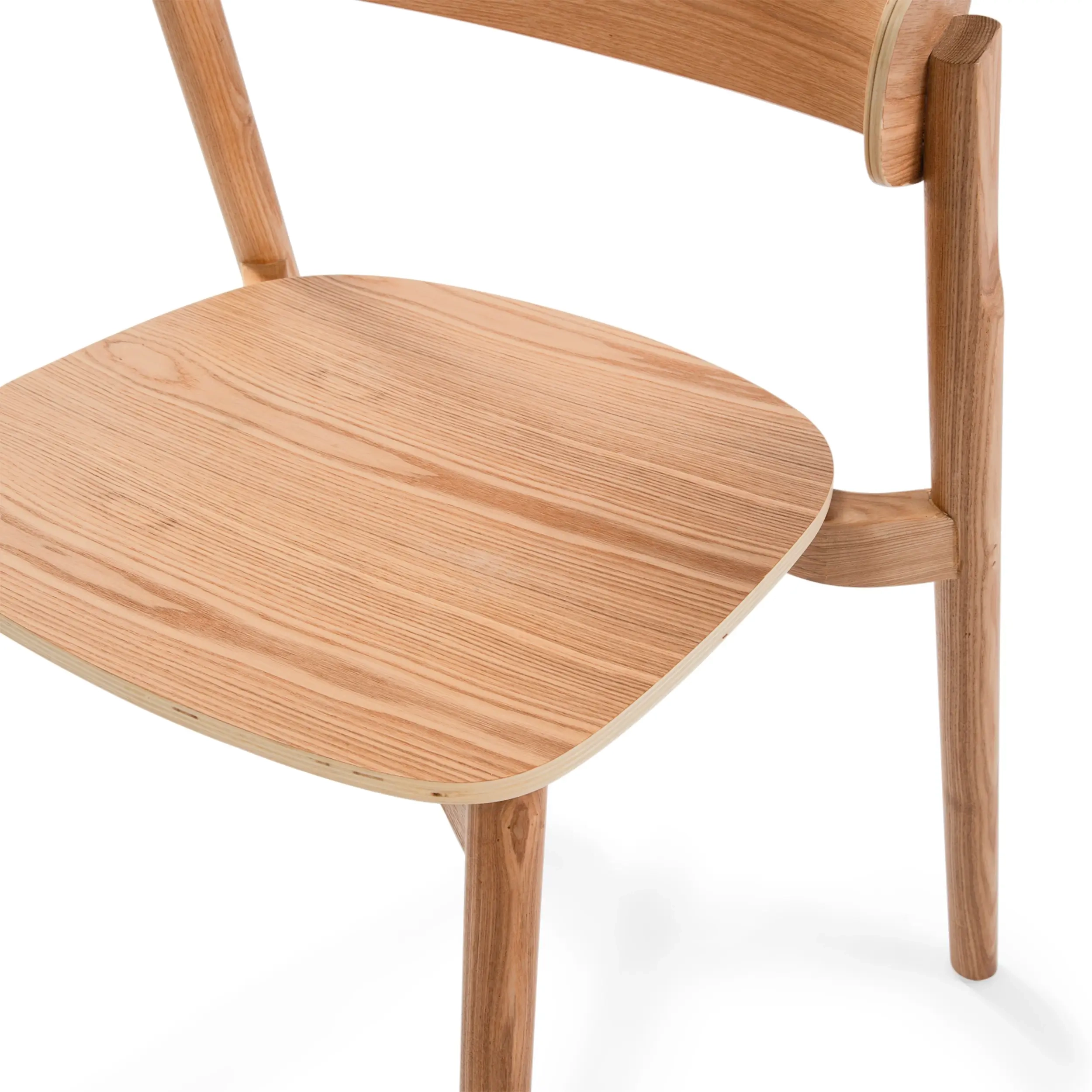 Sedia da pranzo in frassino naturale Notorius | Design elegante scandinavo