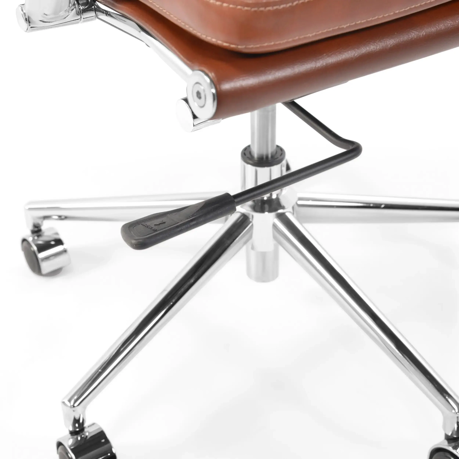Task upholstered office chair - Classic design and modern comfort