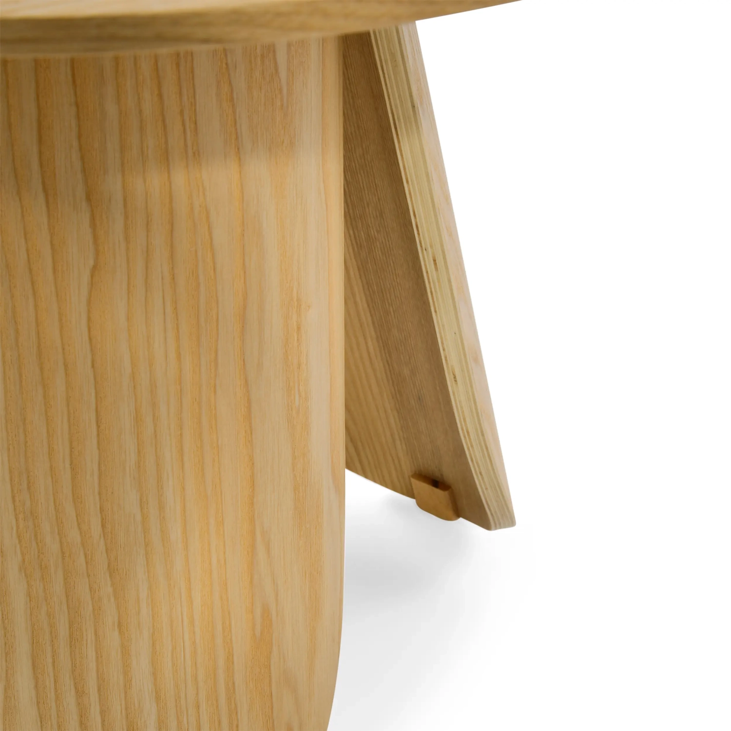 Tavolino da caffè Pluto in legno di frassino scandinavo
