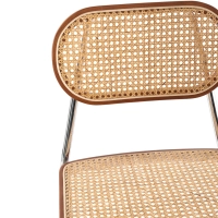 Sedia Lucio in rattan naturale con base a sbalzo