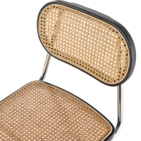 Sedia Lucio in rattan naturale con base a sbalzo