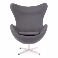 Replica Egg Chair con poggiapiedi del designer Arne Jacobsen