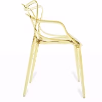 Inspirazione sedia trasparente Masters dell'acclamato designer Philippe Starck