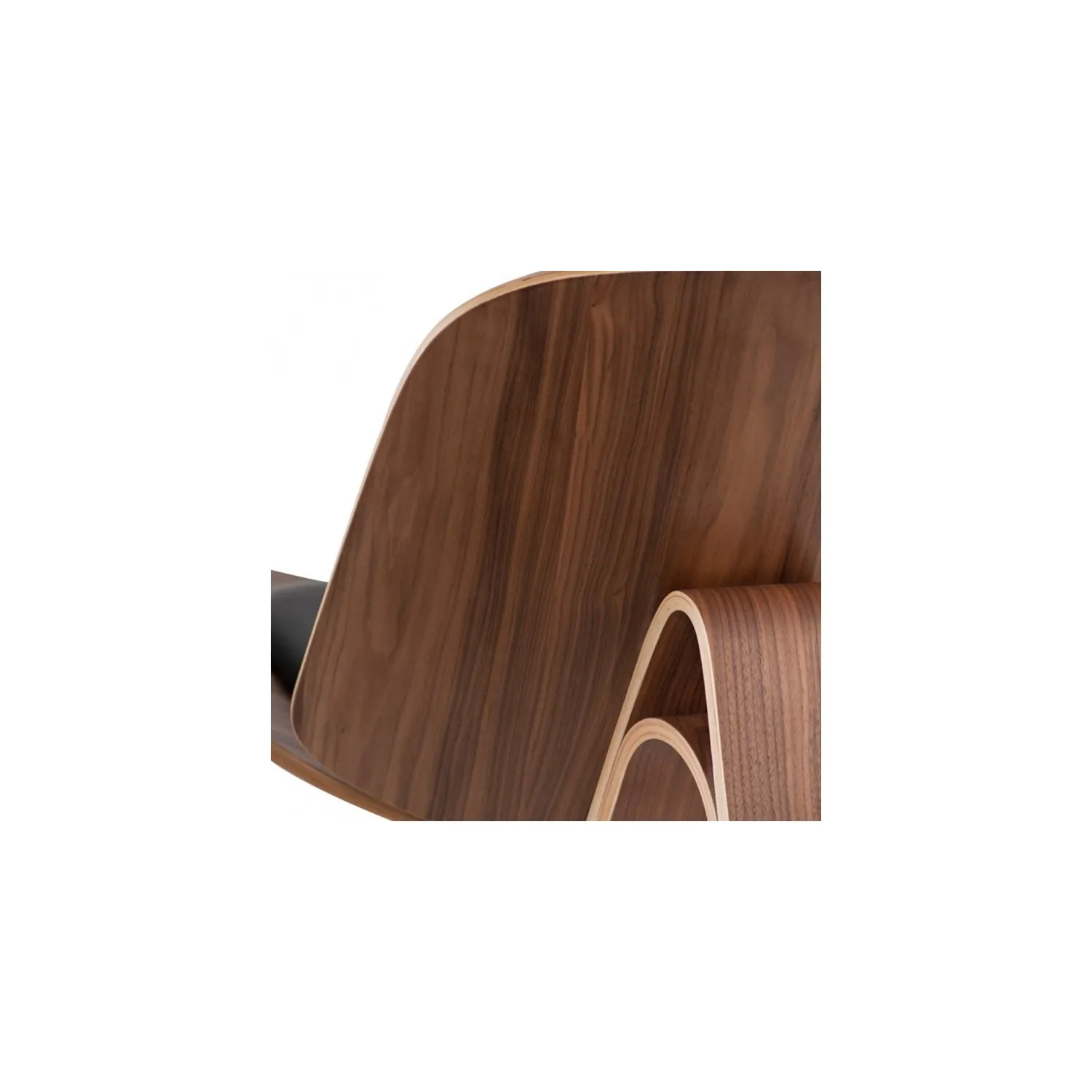 Replica della sedia Shell Ch07 in legno di noce