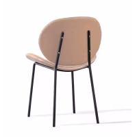 Chaise rembourrée en similicuir