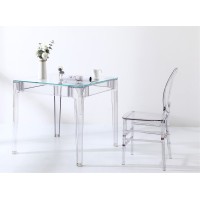 Isabelle Ghost chair in transparent polycarbonate